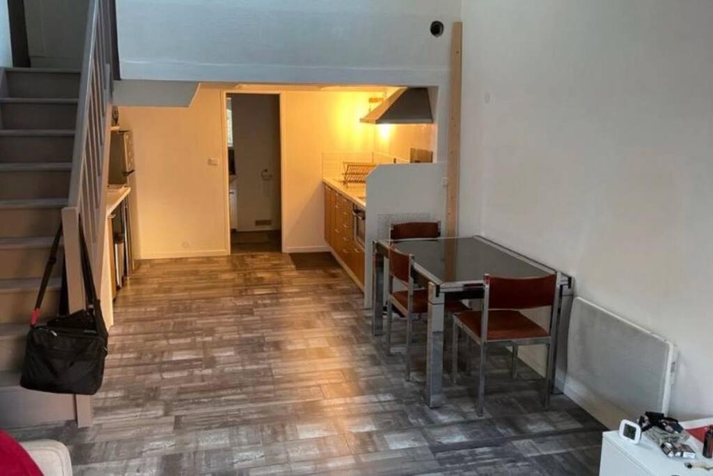 Joli Duplex En Centre Ville De 40M2 Climatise Istres Extérieur photo